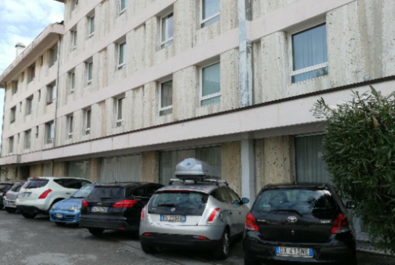 Le Barche Apartment Mestre Exterior photo